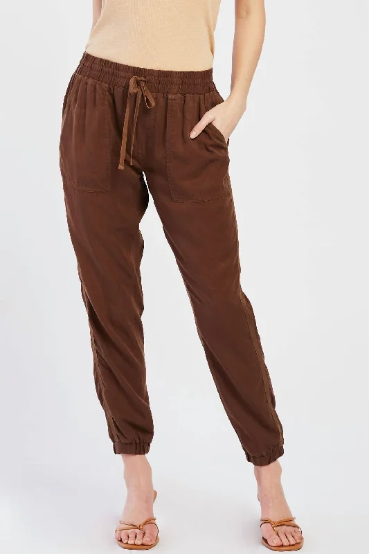 Cocoa Jogger Pant In Brown