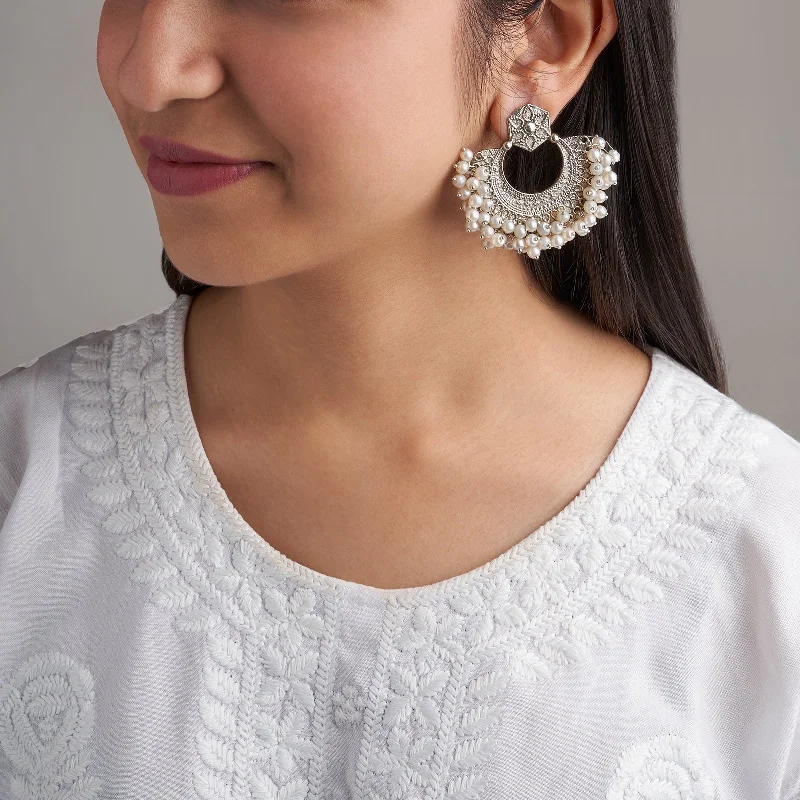 Ardha Silver Oxidised Pearl Earring