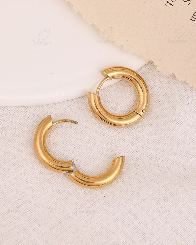 Clarissa Fashionable Hoops